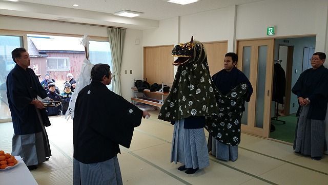 奥戸ゆうゆう館屋固めの様子